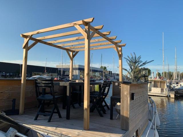 Magnifique Bateau Maison Hotel Ouistreham Luaran gambar
