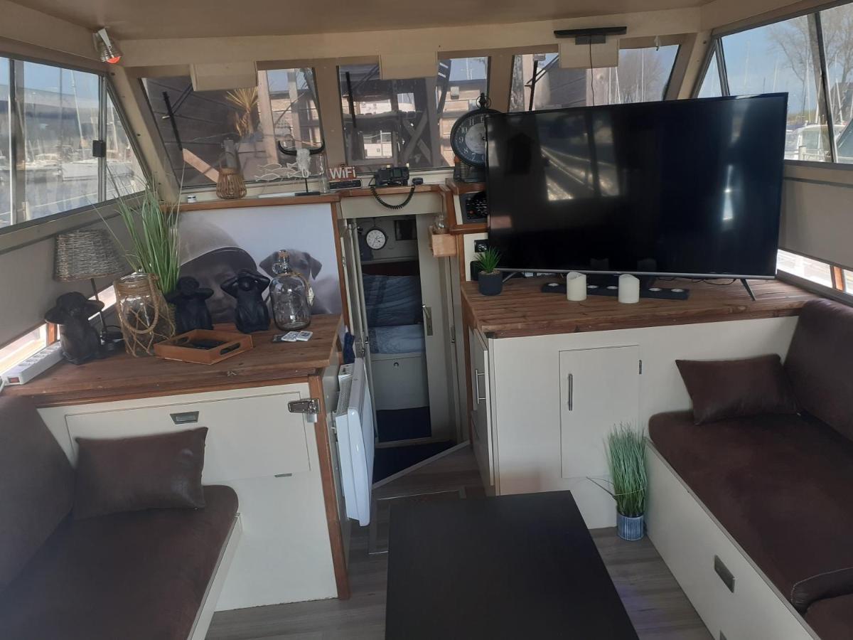 Magnifique Bateau Maison Hotel Ouistreham Luaran gambar