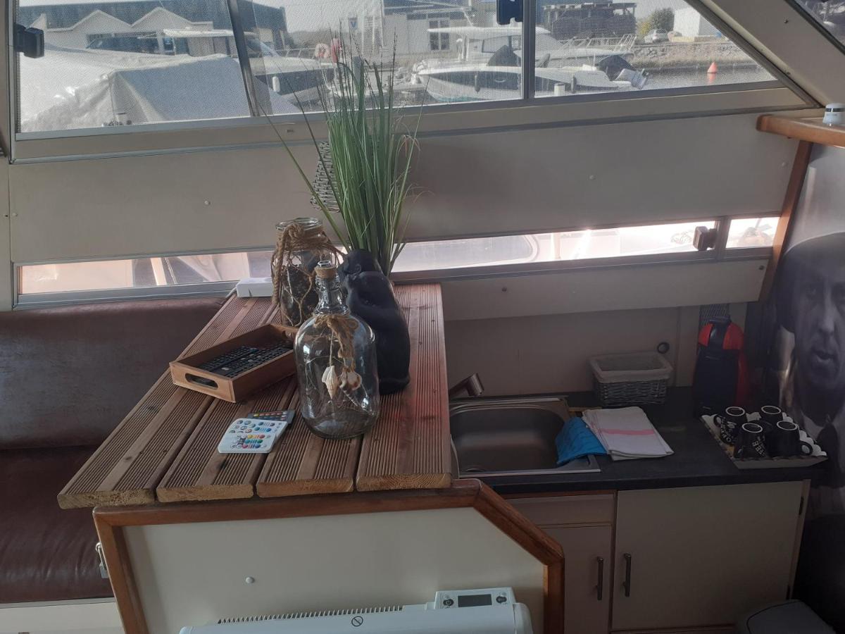 Magnifique Bateau Maison Hotel Ouistreham Luaran gambar
