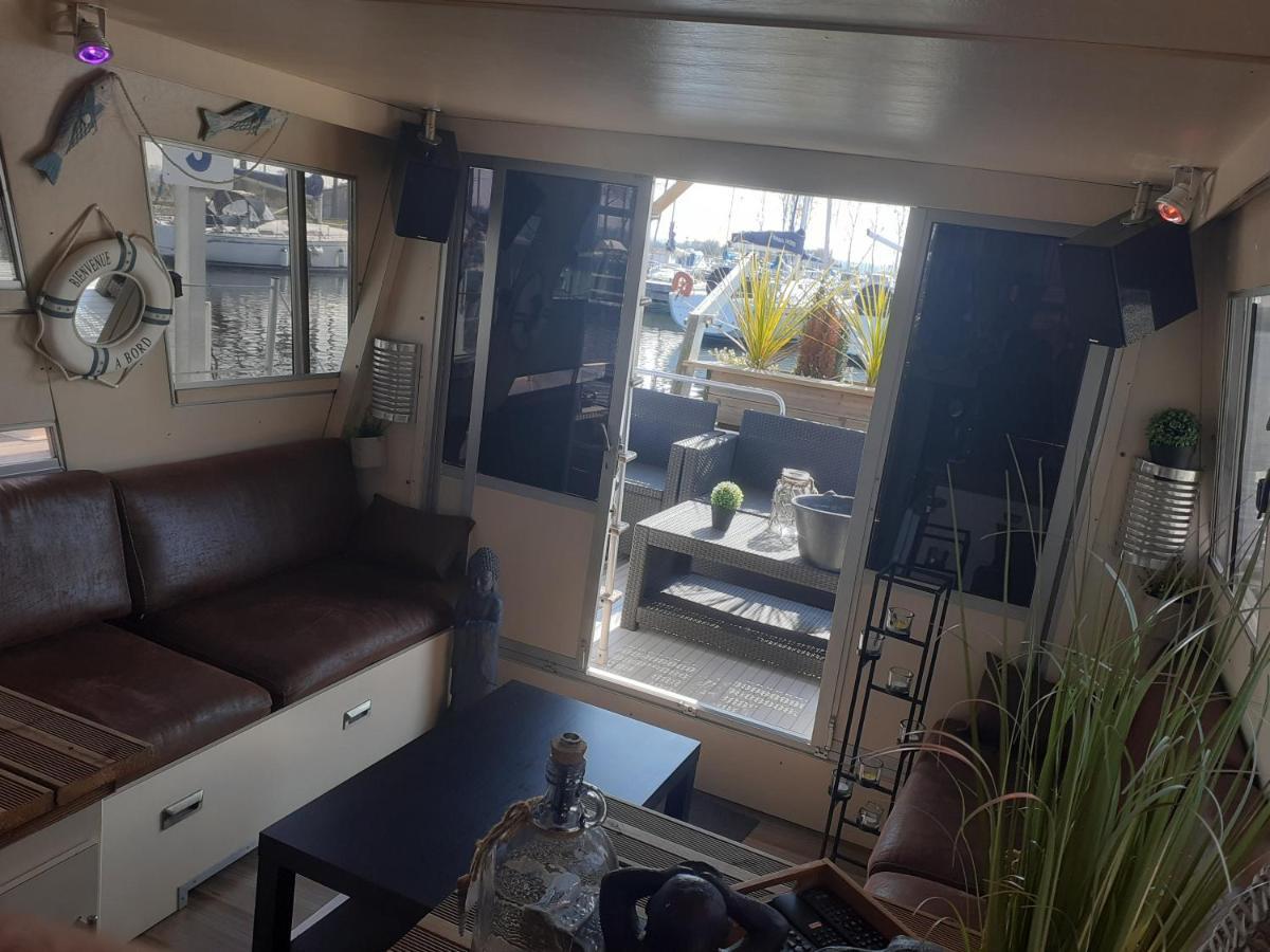 Magnifique Bateau Maison Hotel Ouistreham Luaran gambar
